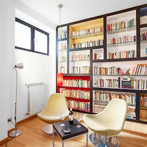 *movies & Books* Stylish House With Jacuzzi , Bari Italia